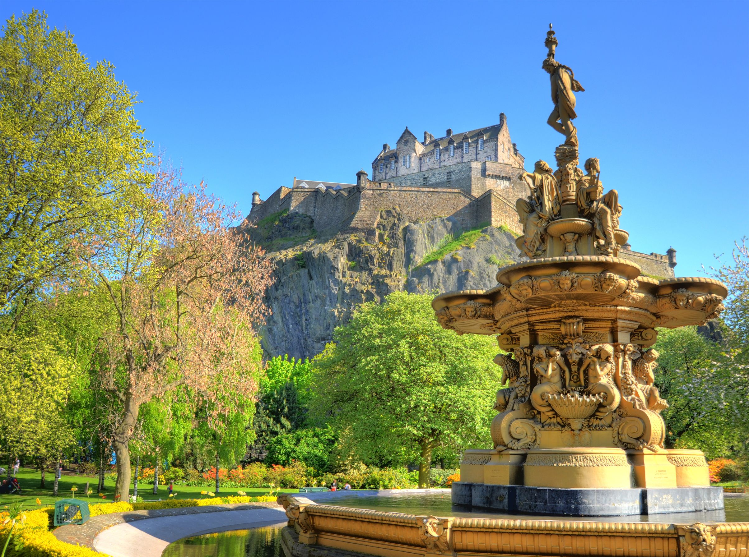 edinburgh-castle